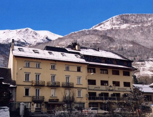 El-Hotel-Juan-Canejan-ofrece-un-5-en-plena-temporada-alta