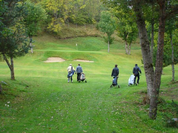 Golf-Salardu-otra-oferta-deportiva-en-el-valle-Aran