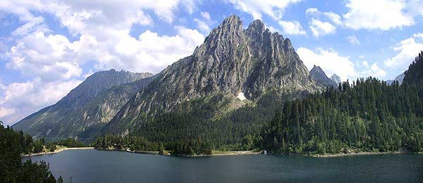 Parc Aigüestortes. Route Planell d'Aigüestortes-Roca de la Cremada-Planell d'Aigüestortes