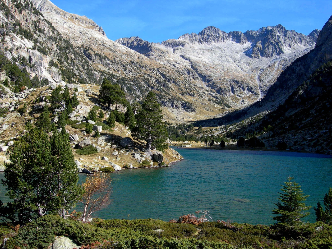 Aigüestortes. Ruta presa de Cavallers-Planell de Rumialo-Estany negro