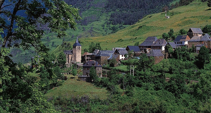 Montcorbau | Un pequeño pueblo pirenaico, cerca de Vielha