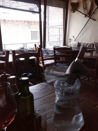 Vinacoteca Restaurant Eth Cerer